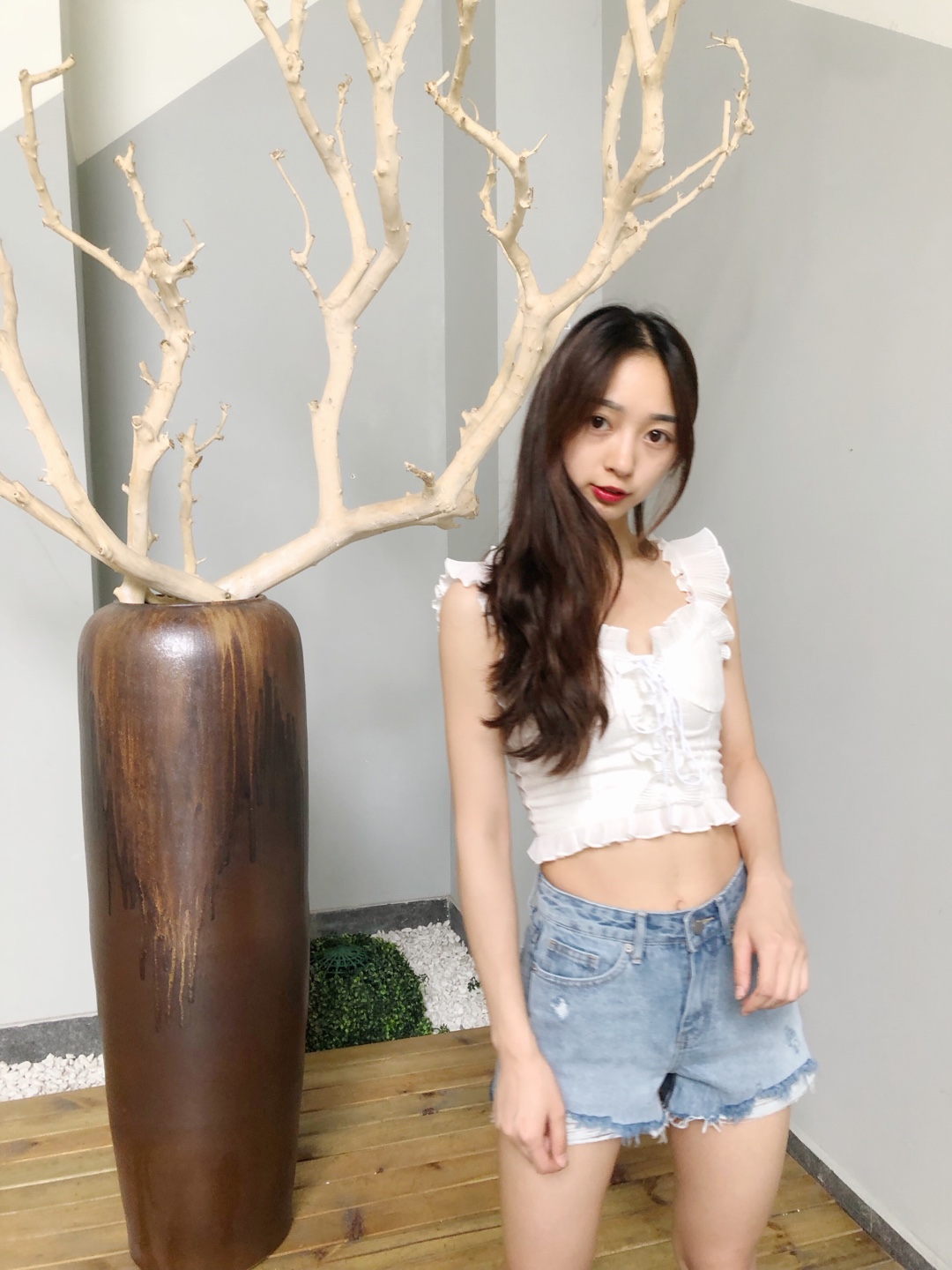 #夏日亮色系怎么穿才好看？#